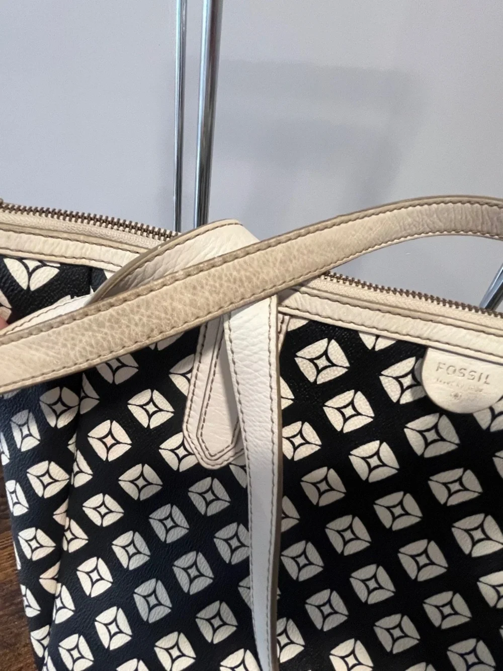 Fossil Vintage Purse Tote Black & White
